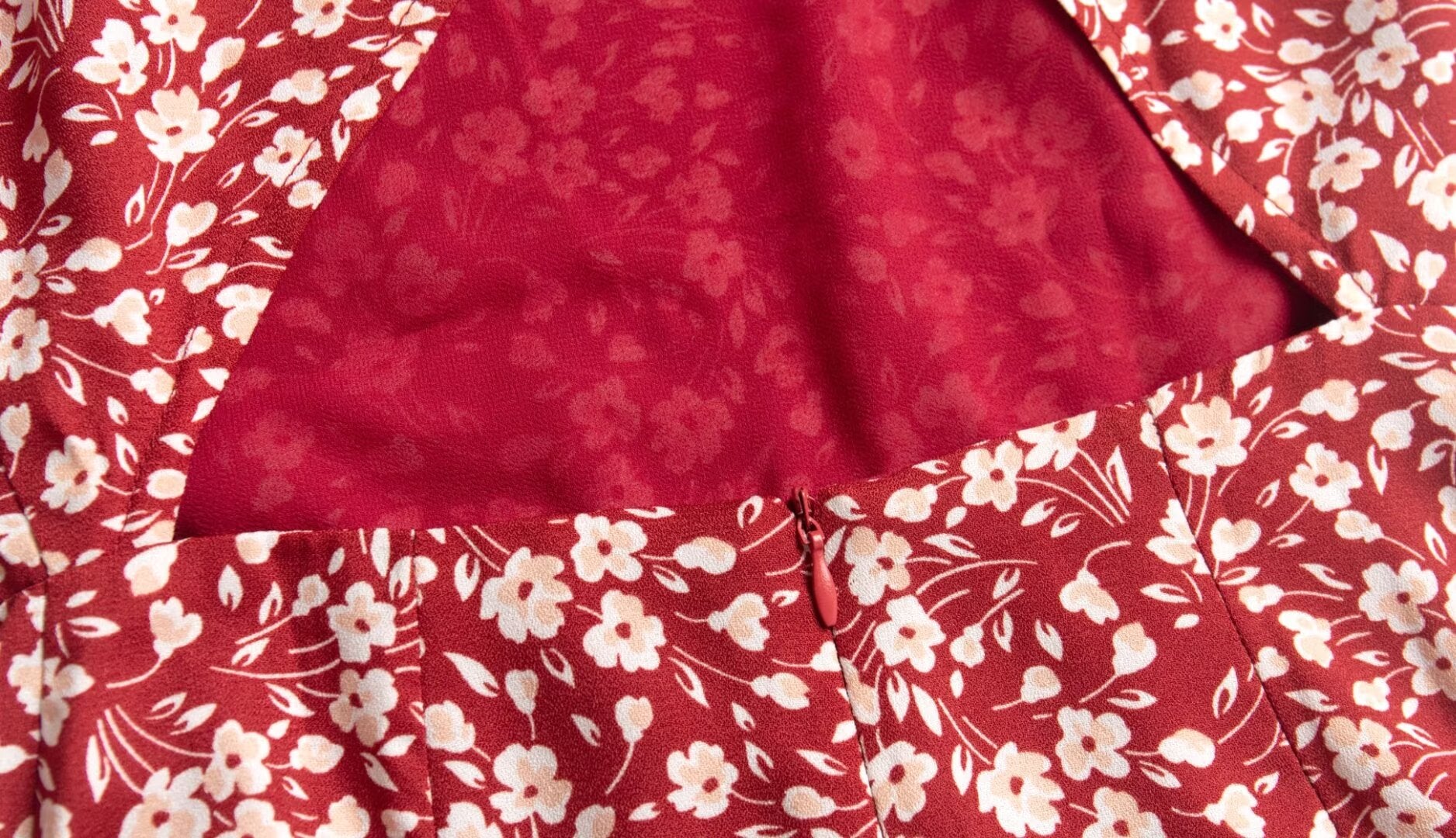 French Holiday Red Bottom Floral Round Neck Tight Waist Split Dress Summer Sexy Backless Midi Dress